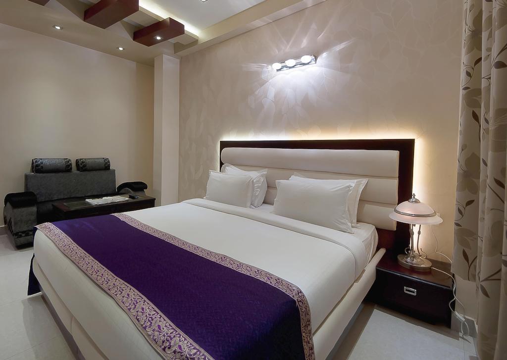 Hotel Central Residency Варанаси Экстерьер фото