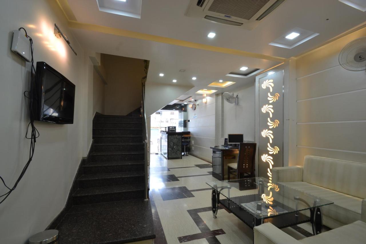Hotel Central Residency Варанаси Экстерьер фото